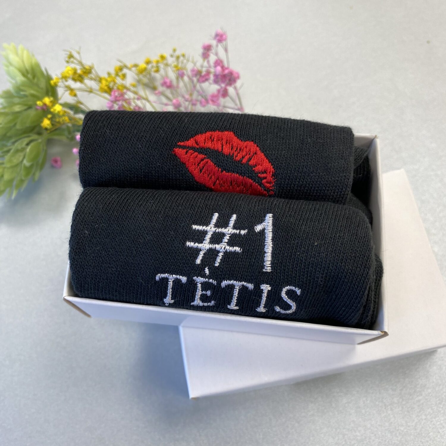 Išsiuvinėtos kojinės "TĖTIS"