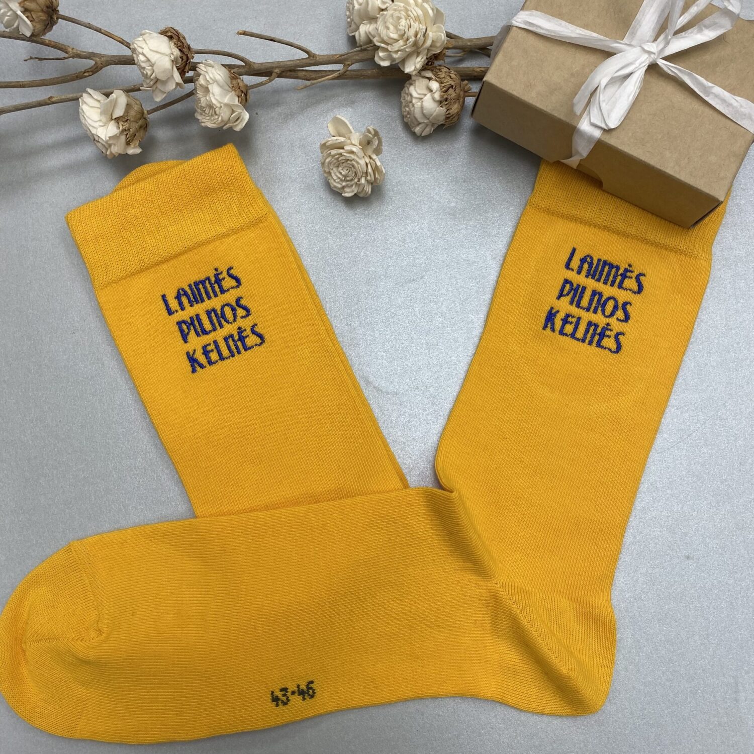 Išsiuvinėtos kojinės