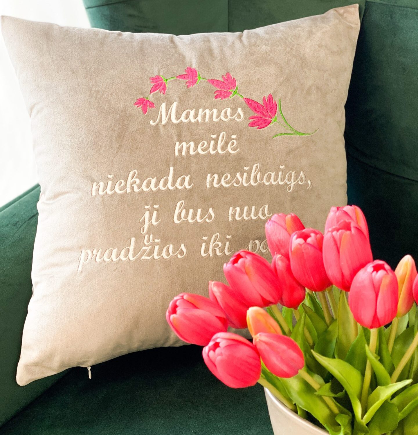 Dekoratyvinė pagalvėlė "Mamos meilė"