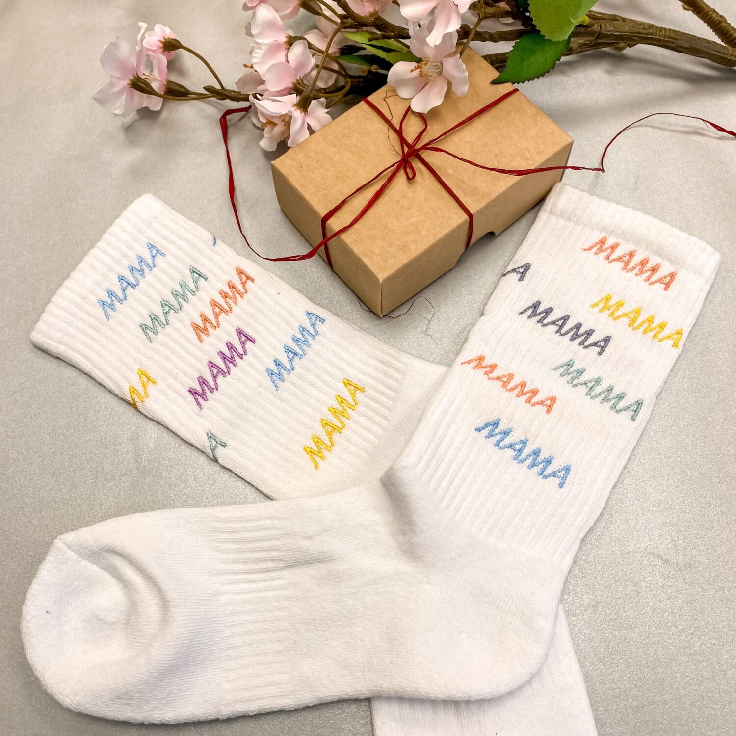 Kojinės MAMA spalvingos