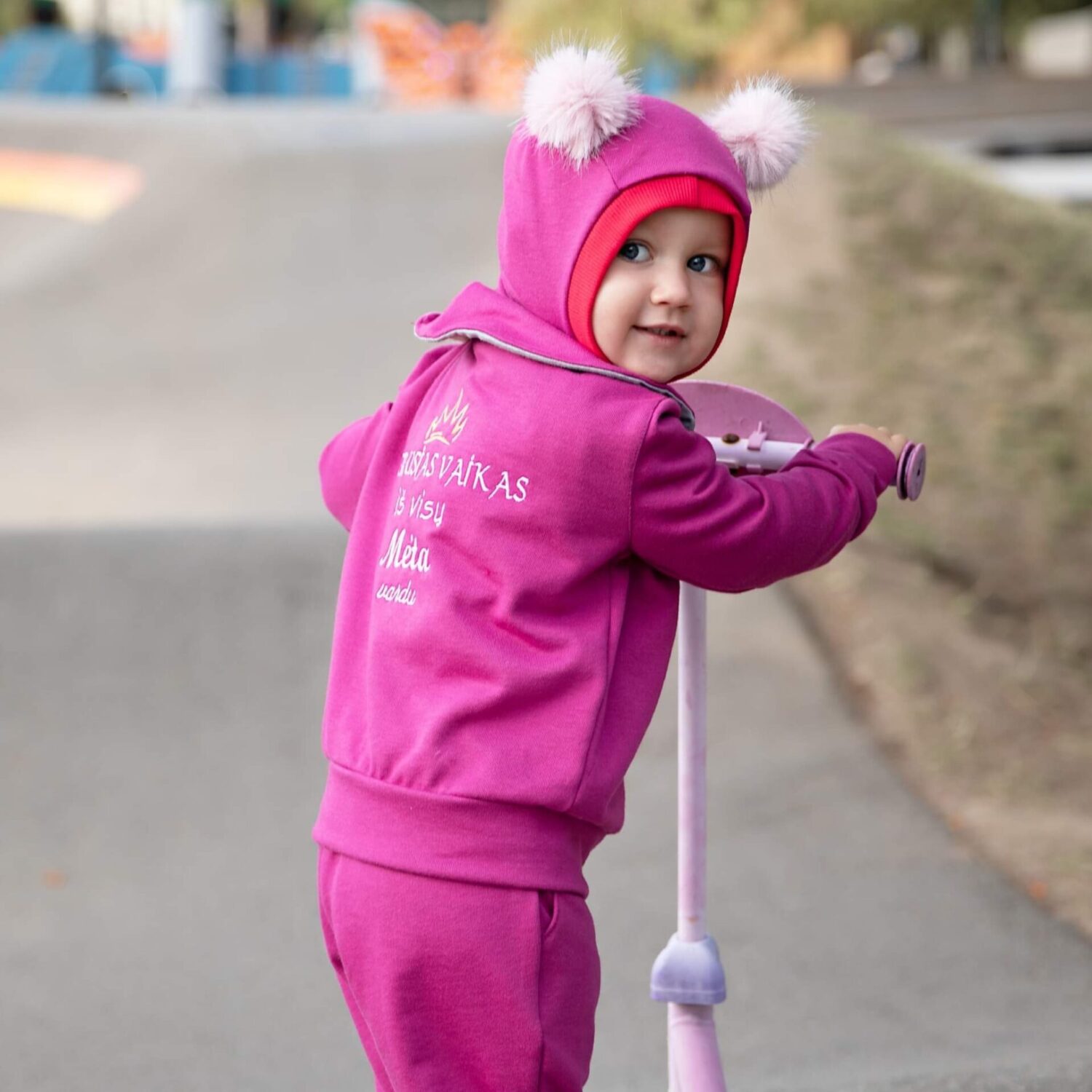 Personalizuotas kostiumėlis mergaitei "Geriausias vaikas iš visų (vaiko vardas) aš esu