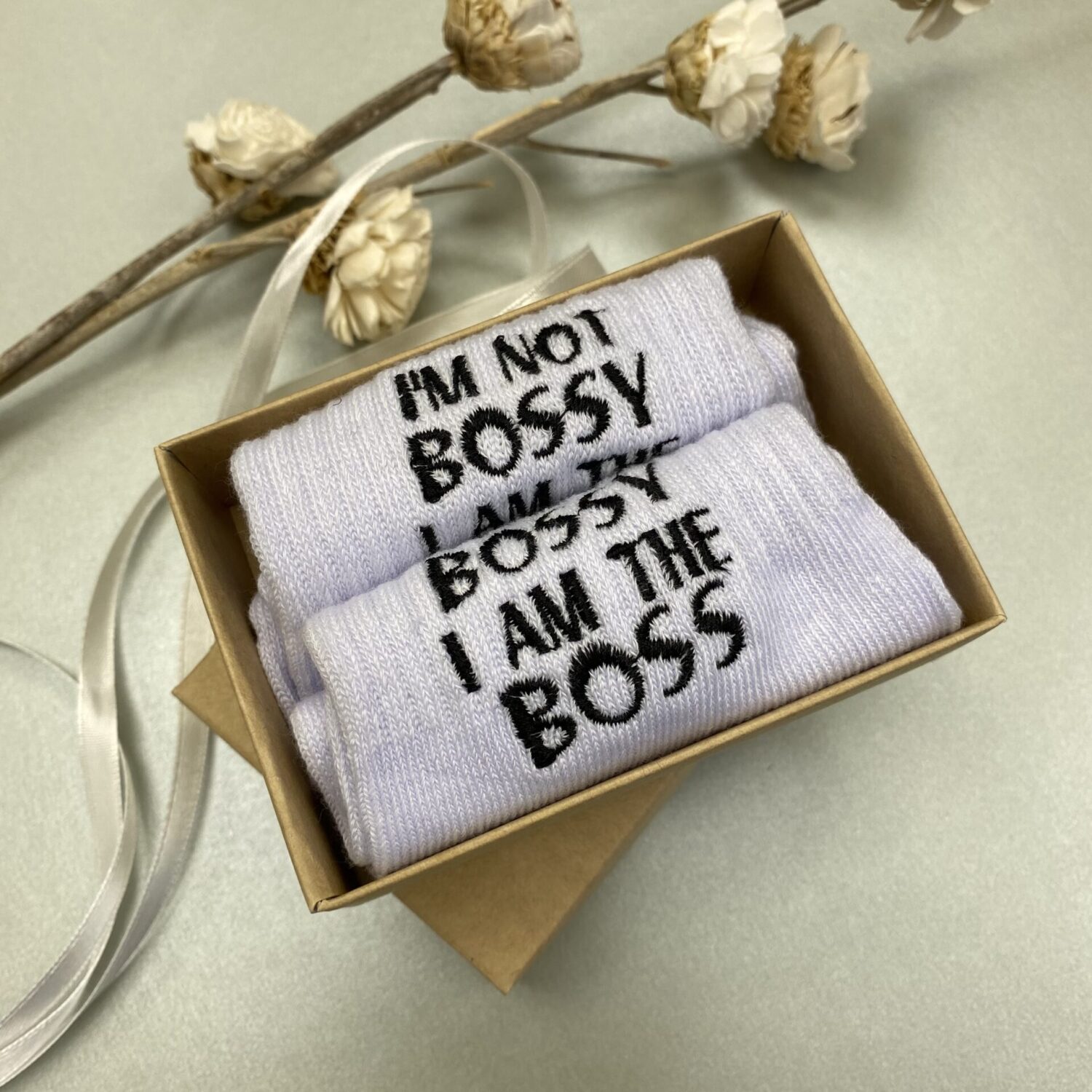 Išsiuvinėtos kojinės "BOSEI"