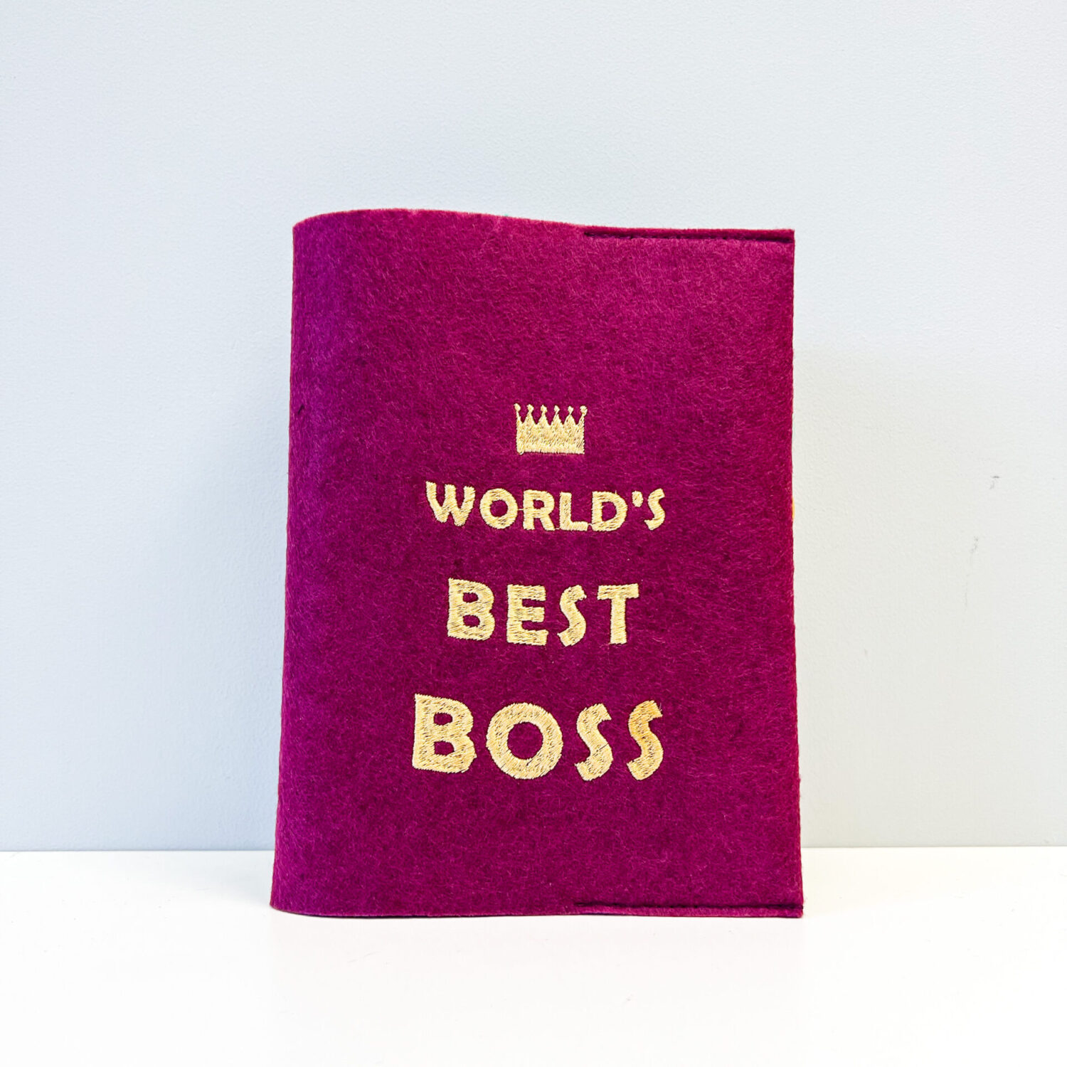 Išsiuvinėtas veltinio aplankalas su užrašų knygute viduje "BOSUI"