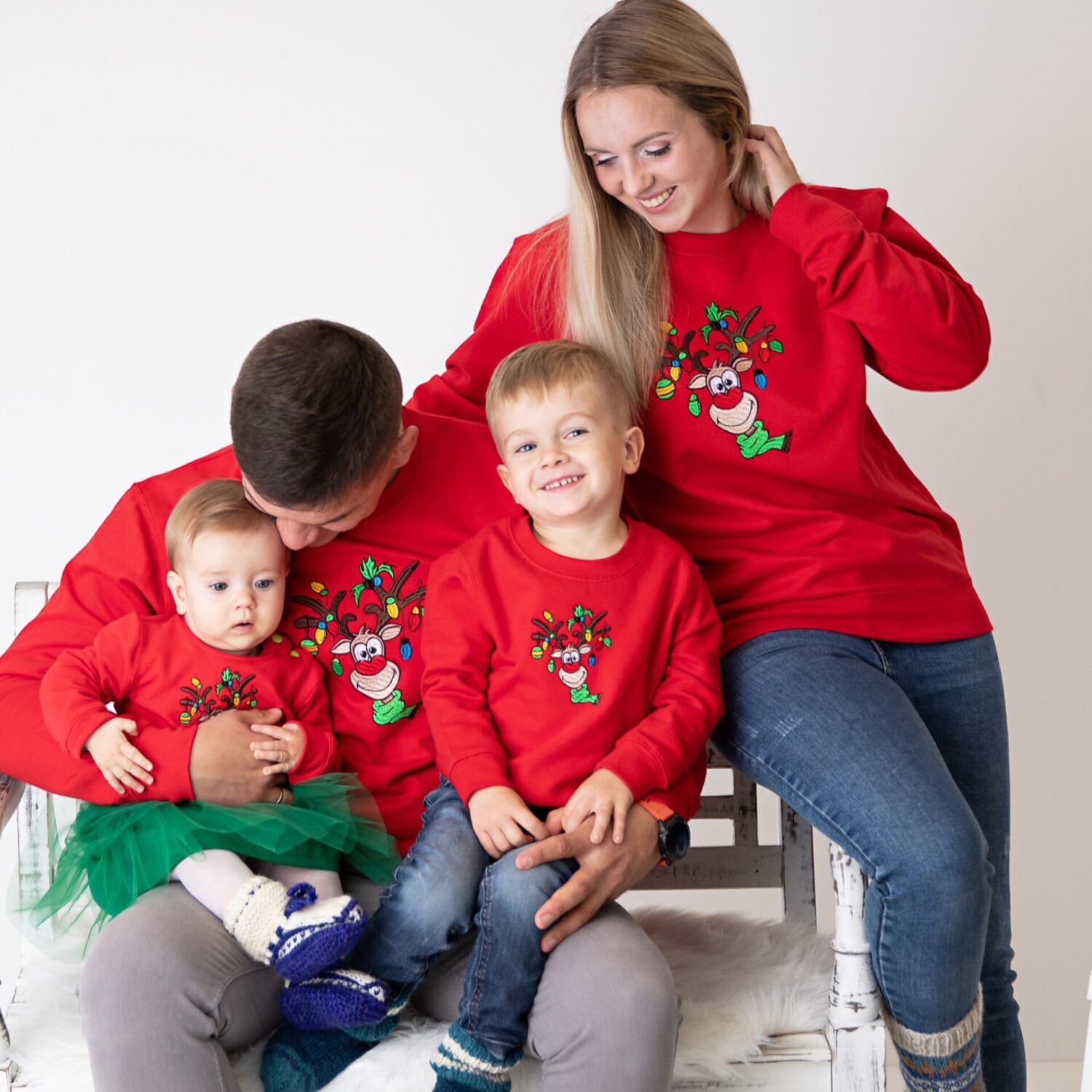 Džemperis "Rudolfas su girlianda"