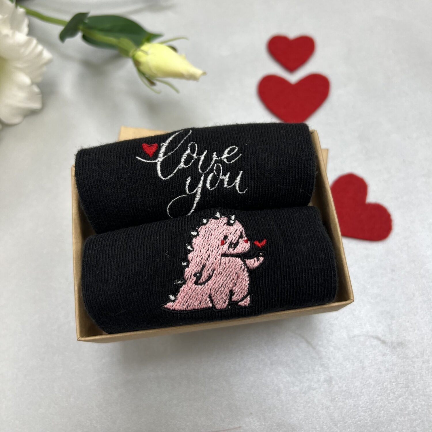 Išsiuvinėtos kojinės "Drakoniukas"