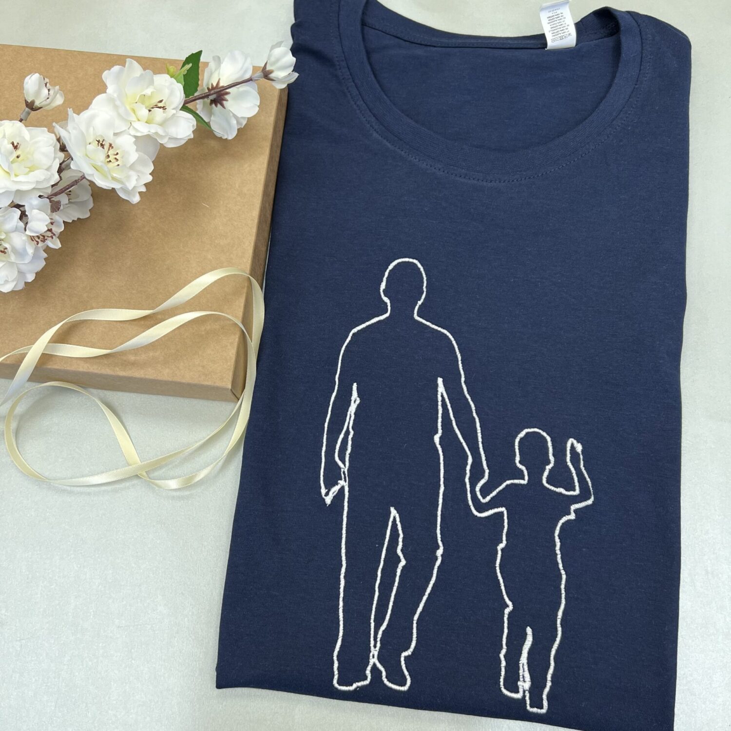 Marškinėliai Tėtis ir sūnus susikibę už rankų