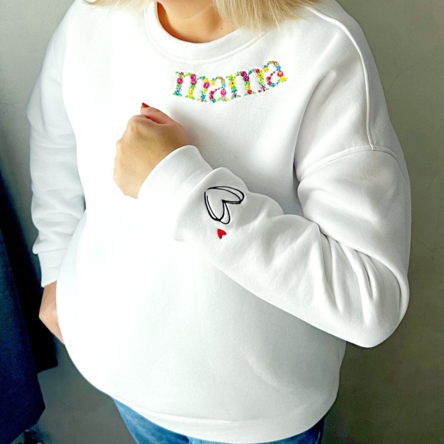 Džemperis "MAMA" iš gėlyčių