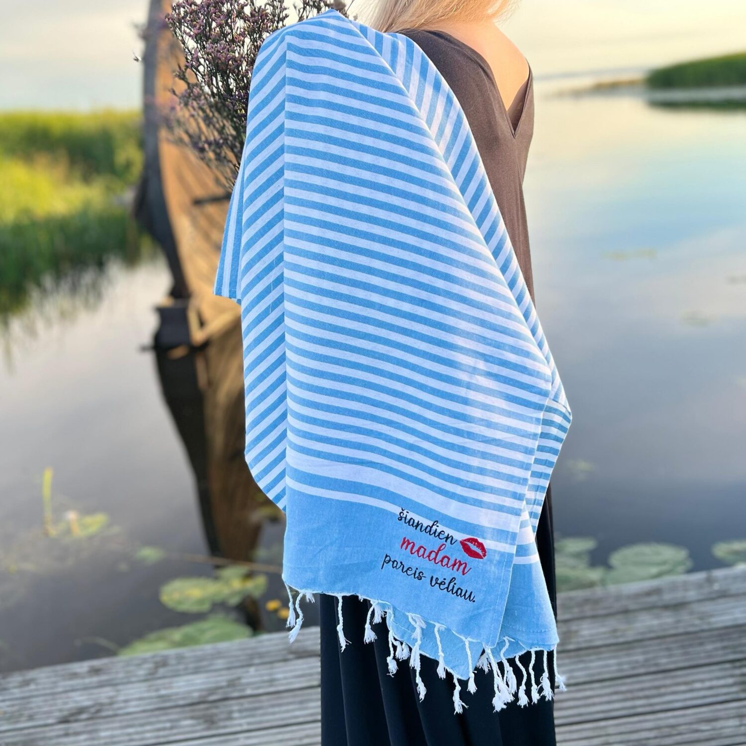 Paplūdimio rankšluostis "MADAM"